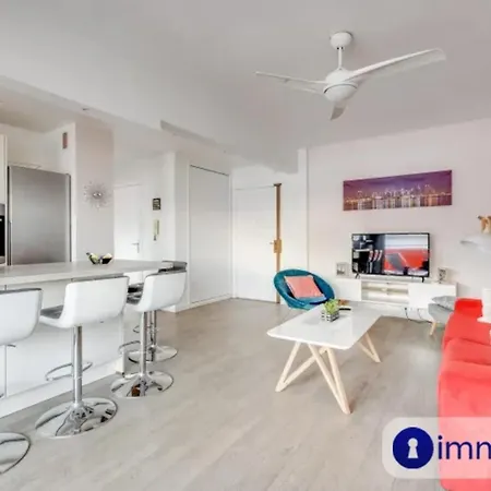 Air-conditioned In The Liberation District Apartment Nice