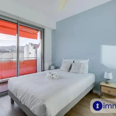 Air-conditioned In The Liberation District Apartment