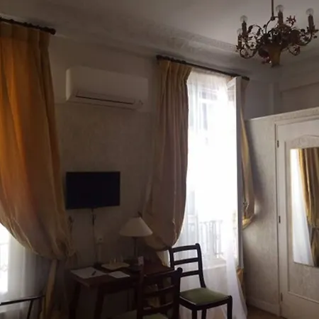 Cronstadt 3*