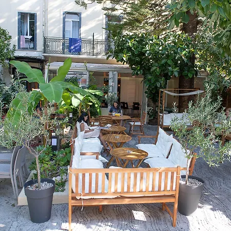 Hi Les Camelias Hostel Nice
