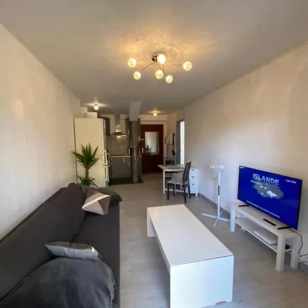 Apartment Hillside With 100 Sqm Private Garden *