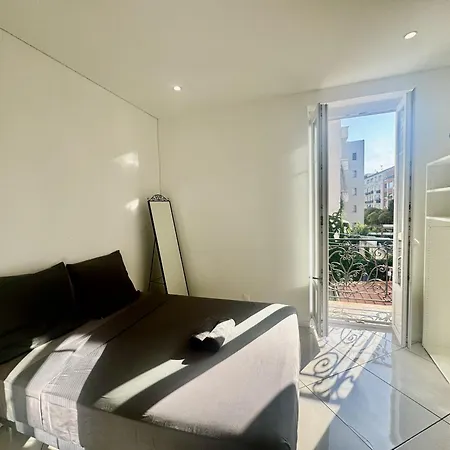 T3 121 Promenade Front De Apartment