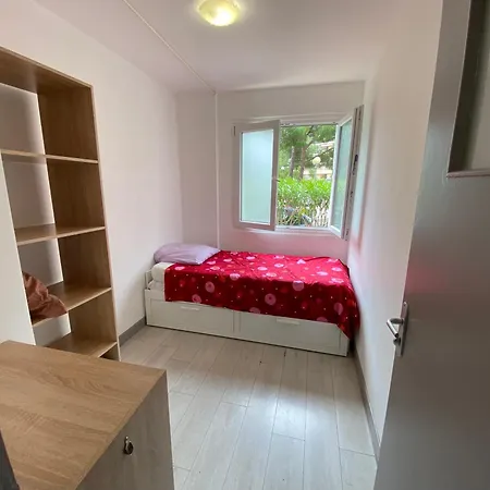 Apartment Hillside With 100 Sqm Private Garden *