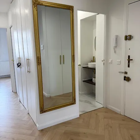 Beautiful 3 Rooms, Carre D 'or Nice