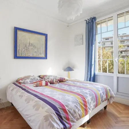 Apartment Luxueux Avec Terrasse Et Parking