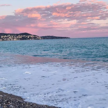 En Bord De Nice