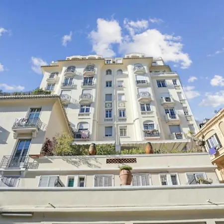 Apartment Luxueux Avec Terrasse Et Parking
