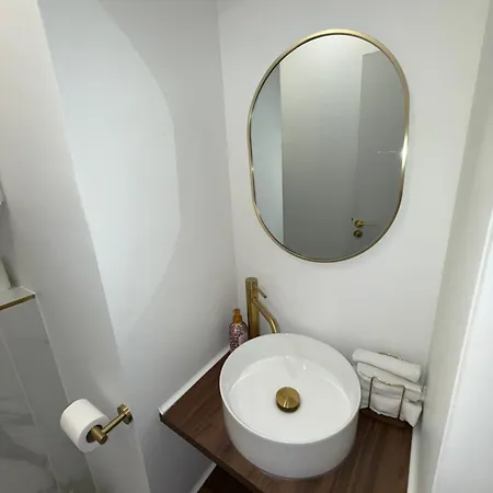 Beautiful 3 Rooms, Carre D 'or Apartment Nice