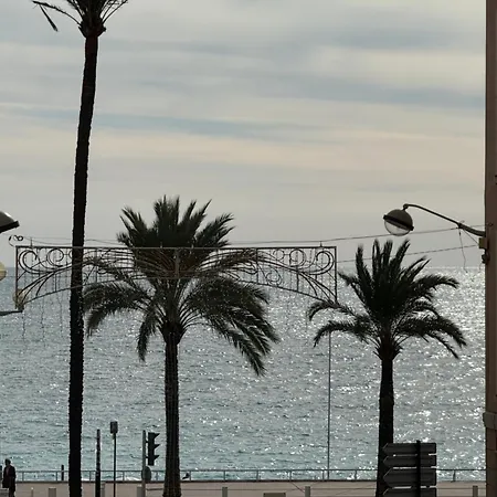 Apartment Beautiful 3 Rooms, Carre D 'or Nice