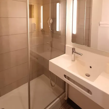 Stade Riviera Hotel