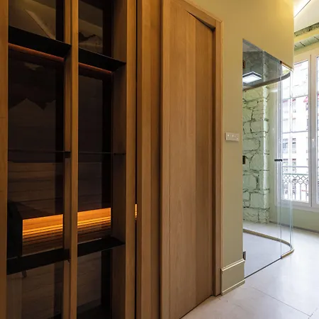 Hotel Naomi 3*