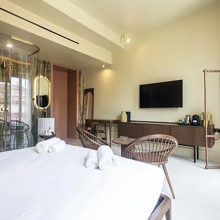 Hotel Naomi Nice