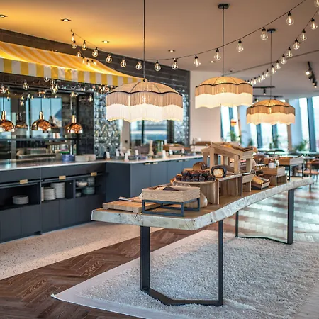 Doubletree By Hilton Centre Iconic Hotel 4*