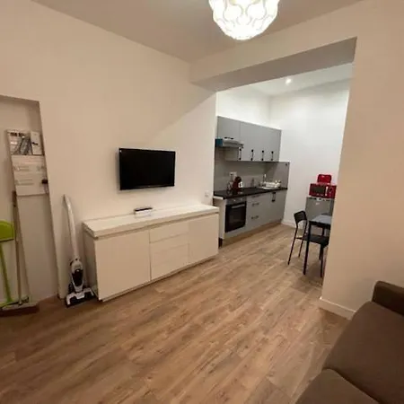 Au Cœur Du Vieux Nice, Superbe Refait à Neuf Appartement Nice