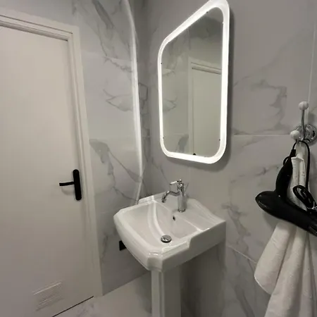 2 Pièces - Hyper Centre De Appartement Nice