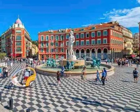 Au Cœur Du Vieux Nice, Superbe Refait à Neuf Appartement