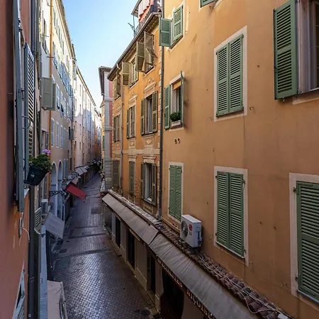 Appartement En Plein Cœur De La Vieille à *