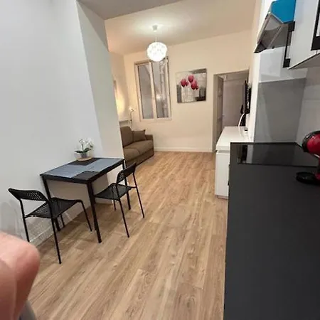 Appartement Au Cœur Du Vieux Nice, Superbe Refait à Neuf
