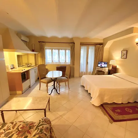 Aparthotel Residence La Villa Leonie 3*