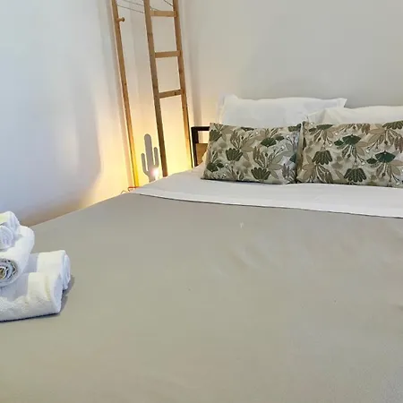Riviera: Seaside Elegance On Promenade Des Apartment