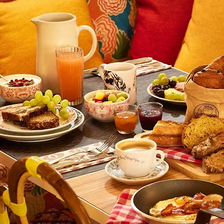 Mama Shelter Hotel
