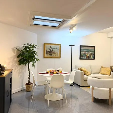 Cocon Au Calme Près De La Avec Stationnement Public Gratuit Dans La Rue Appartement