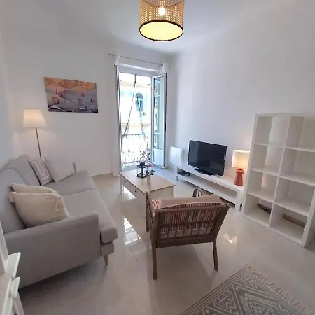 Spacious With Balcony - Center Appartement *