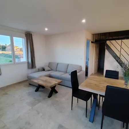 Apartment Maioun Cremat