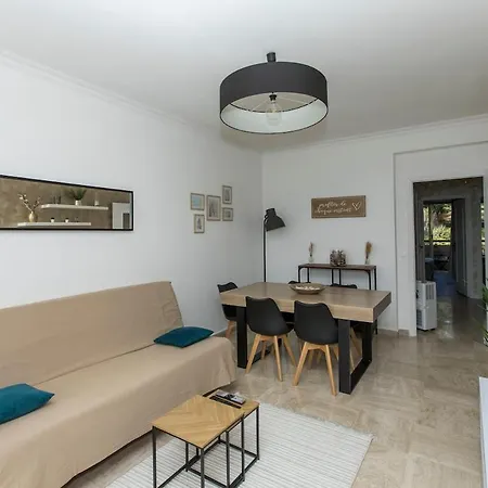 Breathtaking Panoramic View Of ! Apartment *