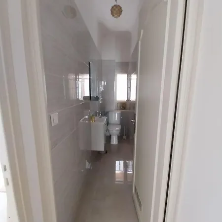 Spacious With Balcony - Center Appartement Nice