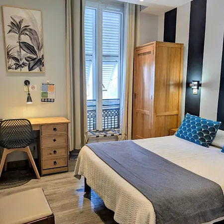 Hotel H33 2*