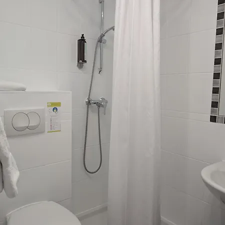 H33 Hotel Nice