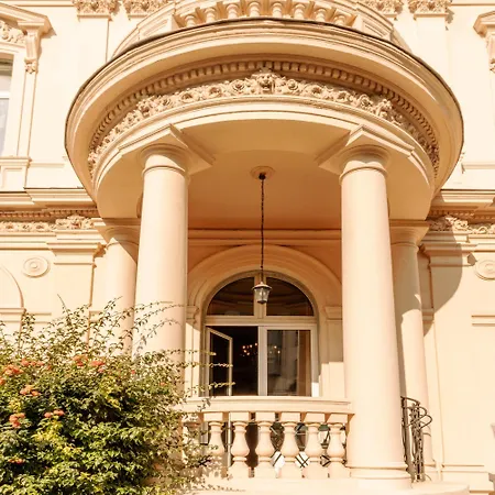 Vendôme Hotel 3*