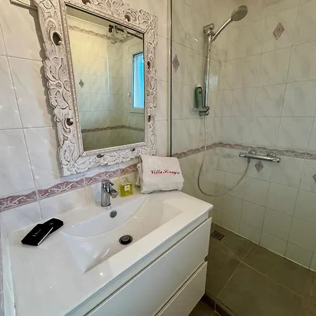 Villa Soraya Nice - Sunny Appartment Cote D'Azur With Large Garden Apartment *