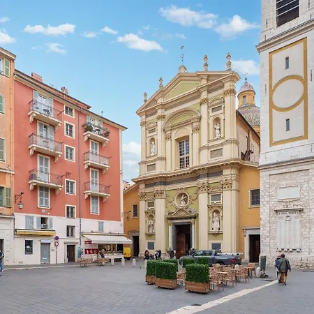 Renting - Gallo - New Modern Loft Old Town Massena Apartment