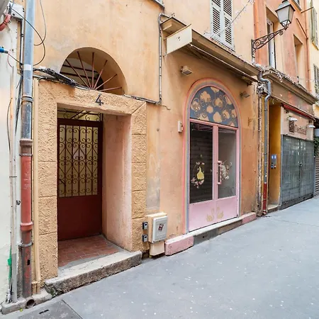 Renting - Gallo - New Modern Loft Old Town Massena *