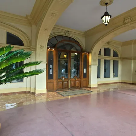 Appartement Grand Center At 2 Minutes Walk From The *
