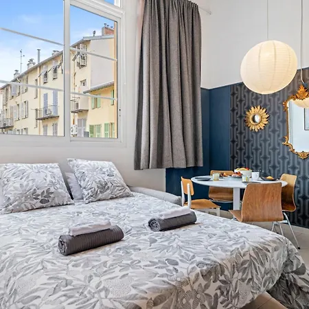 Appartement Nice-duplex-plage-parking-cimatisation