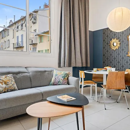 Nice-duplex-plage-parking-cimatisation Appartement *