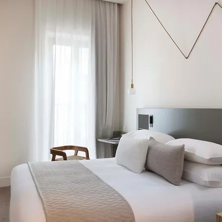 Ikonik Jean Medecin 4* Nice