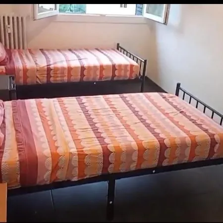 Seaside Tram Haven: Budget-friendly With Kitchen And Views Bed & Breakfast