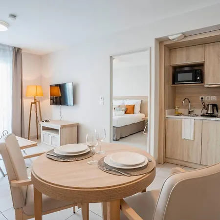 Zenitude Hotel-Residences Nice 3* Nice