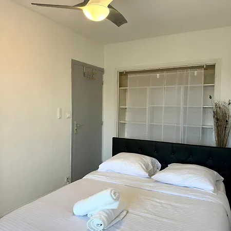 Entier 3 Pièces Agréables Café Offert * Nice