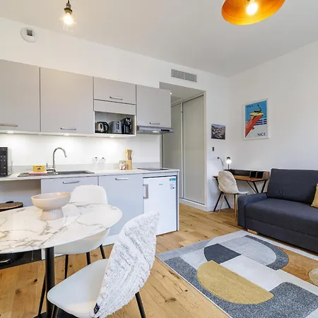 Appartement Charming Center 406 *