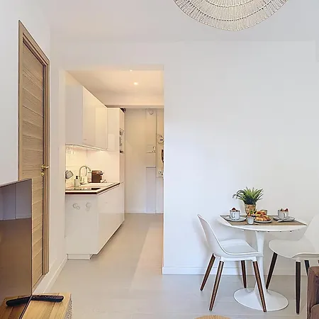 2p Neuf Avec Terrasse, Proche Appartement *