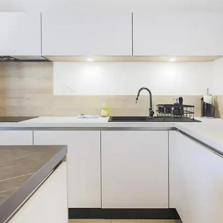 Q&r Renting - Luxueux Et Design- Parking Ac