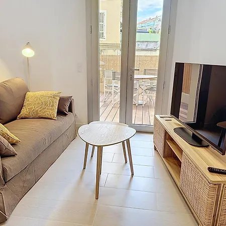 2p Neuf Avec Terrasse, Proche Appartement *