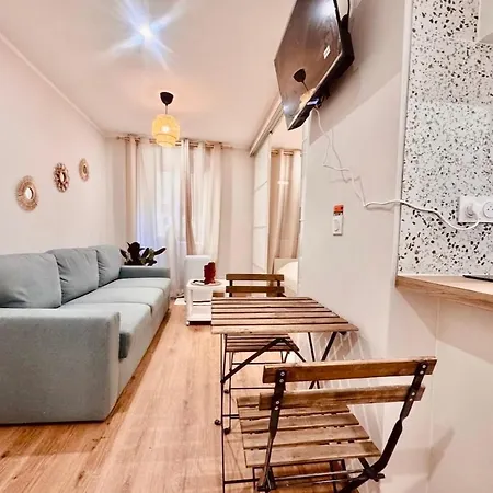 Cozy In The Heart Of - 3 To 4 People * Nice