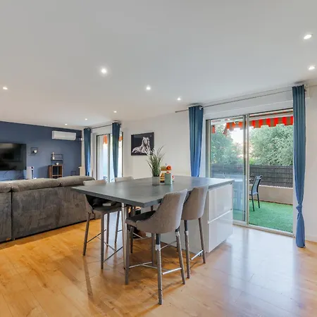 Apartment Grand 2 Pieces Et Belle Terrasse Ensoleillee *