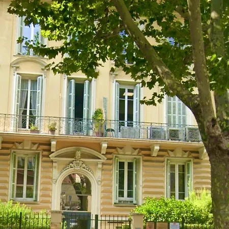 Happy Spacieux En Dernier Etage Avec Balcon A 5 Minutes A Pieds Du Vieux Et De La Quartier Dubouchage *